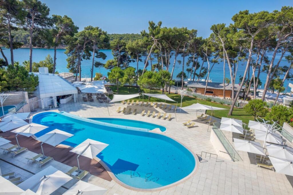 hotel bellevue odmor s djecom mali lošinj